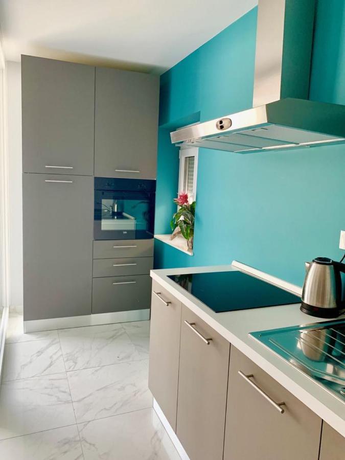 Deluxe Suites Mandic Оміш Екстер'єр фото