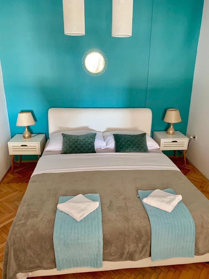 Deluxe Suites Mandic Оміш Екстер'єр фото