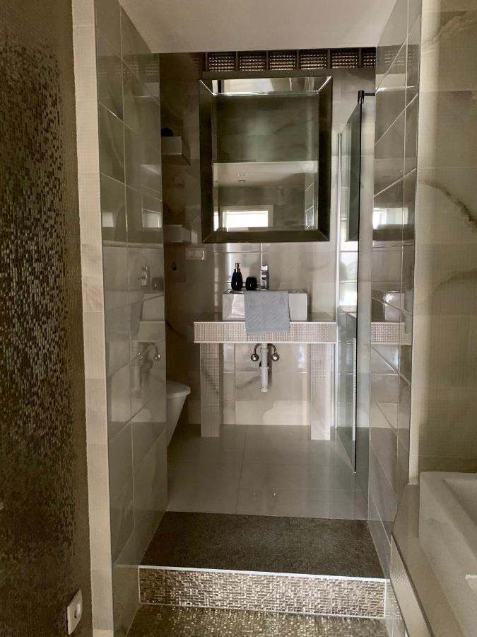 Deluxe Suites Mandic Оміш Екстер'єр фото